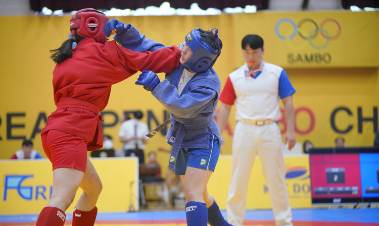 В Корее прошел открытый чемпионат страны по самбо