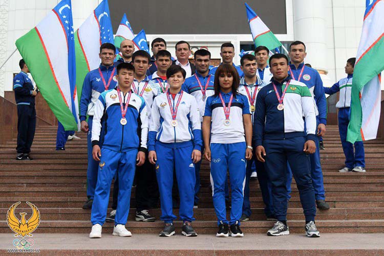 National Olympic Committee of Uzbekistan Awarded Sambists for Their Success at World Cup