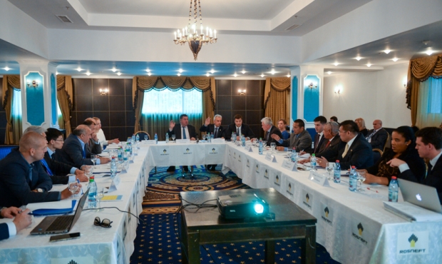 A meeting of the FIAS Executive Committee was held in Ploiești