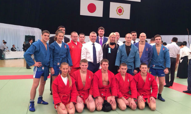 EXHIBITION PERFORMANCE ON SAMBO AT THE DEMONSTRATION OF NATIONAL MARTIAL ARTS IN TOKYO