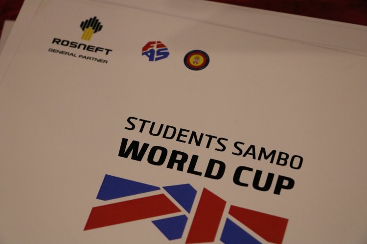 The champions of the 1st day of the Sambo Students World Cup