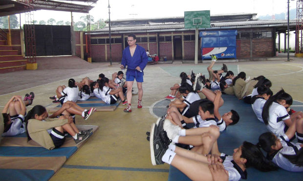 They learn SAMBO in Guatemala, using Safe Falling Technique