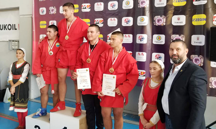 В Скопье прошел Чемпионат Балкан по самбо среди кадетов 