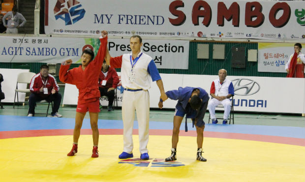Winners and prize-winners of the first day of the Sambo World Championship among Youth and Juniors 2014 in Seoul (Korea)