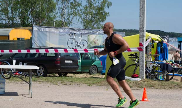 Belarusian Sambo Athlete Alexander Voronovich Participates in Triathlon Tournament