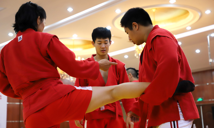 Chinese Coaches Have Been Trained by World Champion in Combat SAMBO