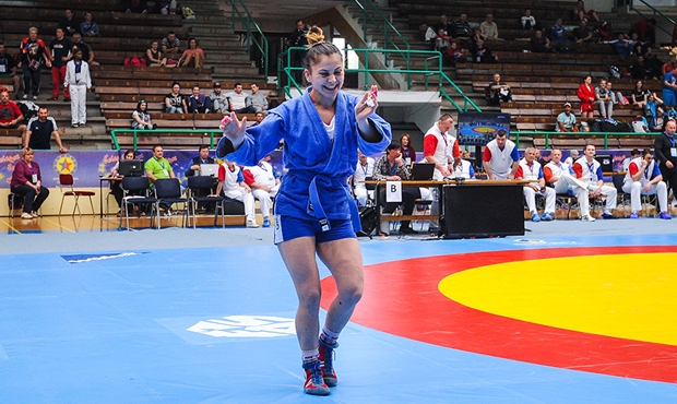 Радость победы! Даниэла Хондю - первая в истории Румынии чемпионка Европы по самбо