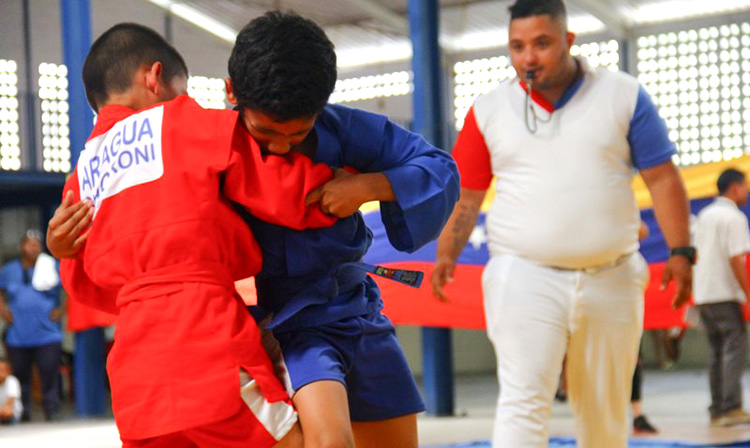 Национальный детско-юношеский чемпионат по самбо прошёл в Венесуэле