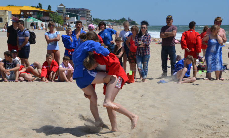 Украина провела первый национальный чемпионат по пляжному самбо