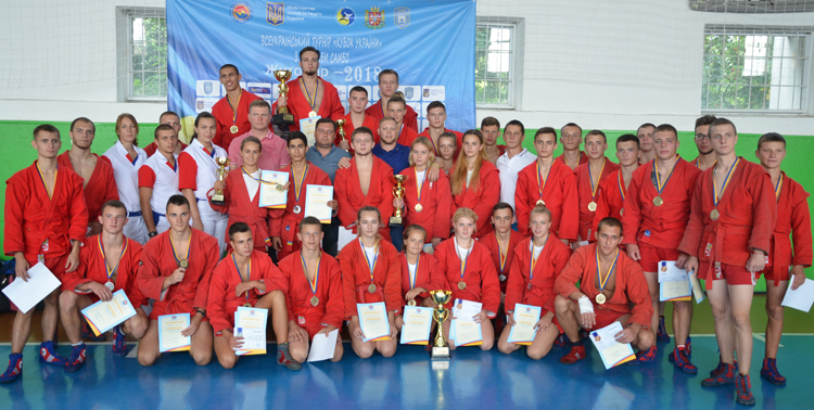 Одесситы завоевали молодежный Кубок Украины по самбо