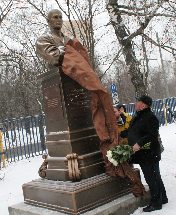 Открытие памятника Василию Ощепкову