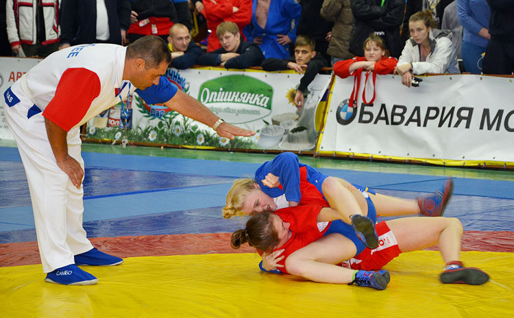 Молодежный чемпионат Украины по самбо ставит рекорды