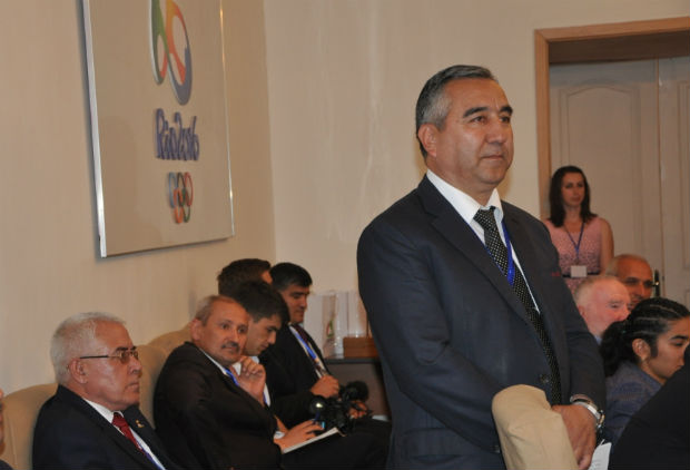 Махмуд Абдуллоев на встрече с Томасом Бахом в Таджикистане