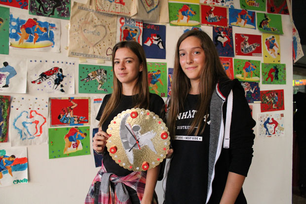 Дуня Берар (14 лет) и Майя Богишевич (14 лет):