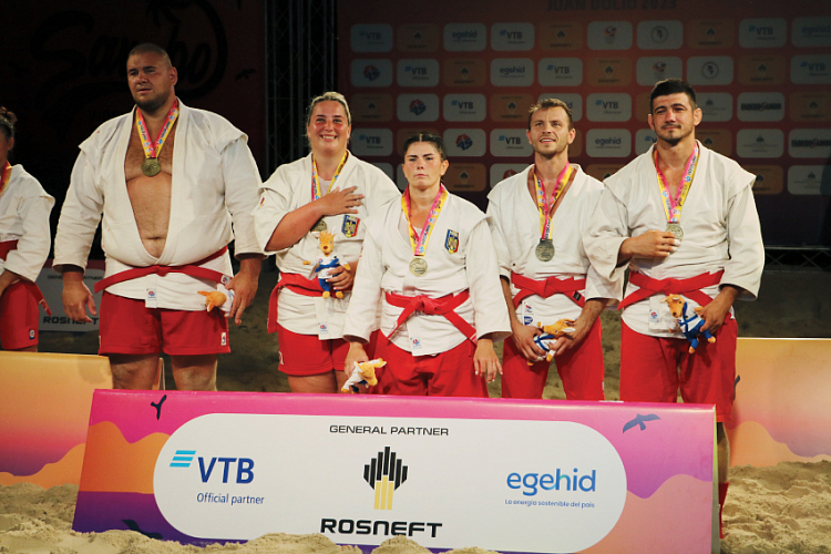 The Romanian team became the winner of the World Team Beach Sambo Championship 2023