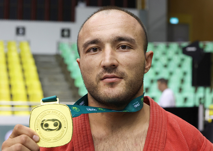 Ubaydillo MUMINOV: “My victory is a contribution to our team’s medal collection”