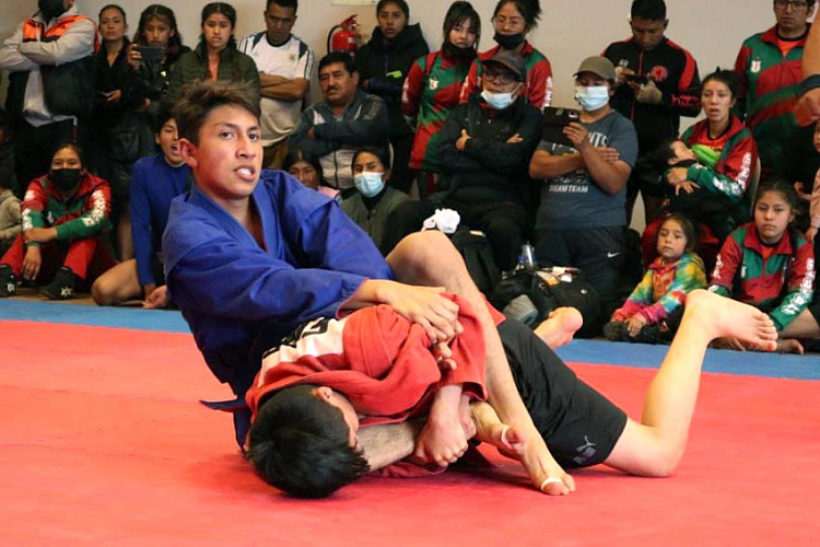 A team has been formed in Bolivia to participate in the Pan American Cadets, Youth and Junior Sambo Championships