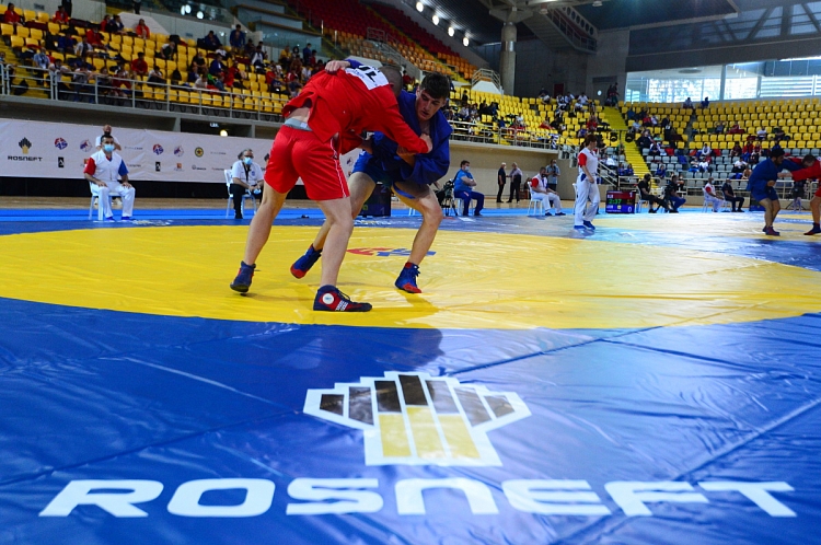 Winners of the 1st day of the European Youth and Junior SAMBO Championships in Limassol