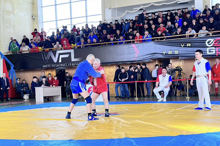 В Казахстане прошел Республиканский турнир по самбо среди мастеров