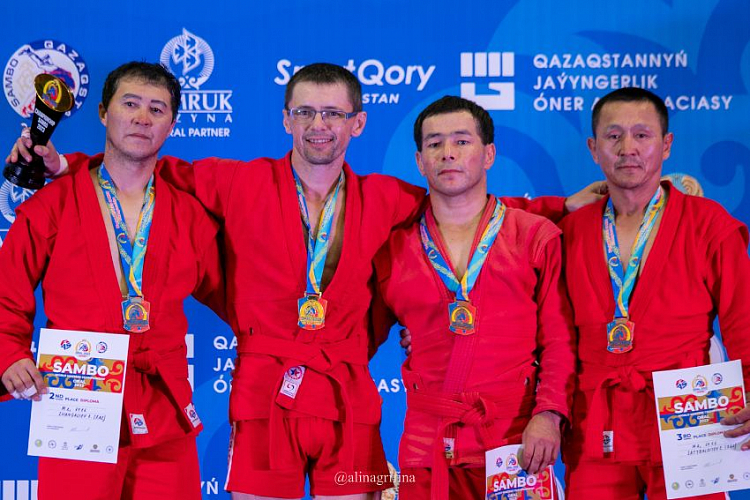 Победители и призеры 3-го дня Чемпионата мира по самбо среди мастеров в Казахстане
